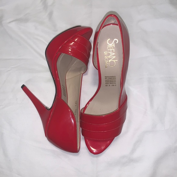 Red Sexy heels - Size 8 - Like New Only been wore once ! - Picture 1 of 3